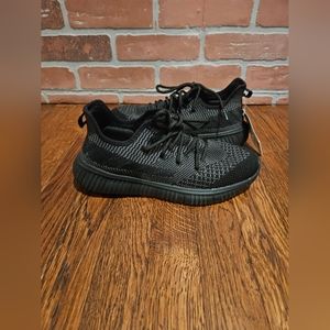 Avia black women's black sneakers